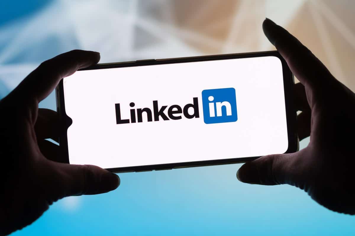 Read more about the article Top LinkedIn Features You Should Start Using