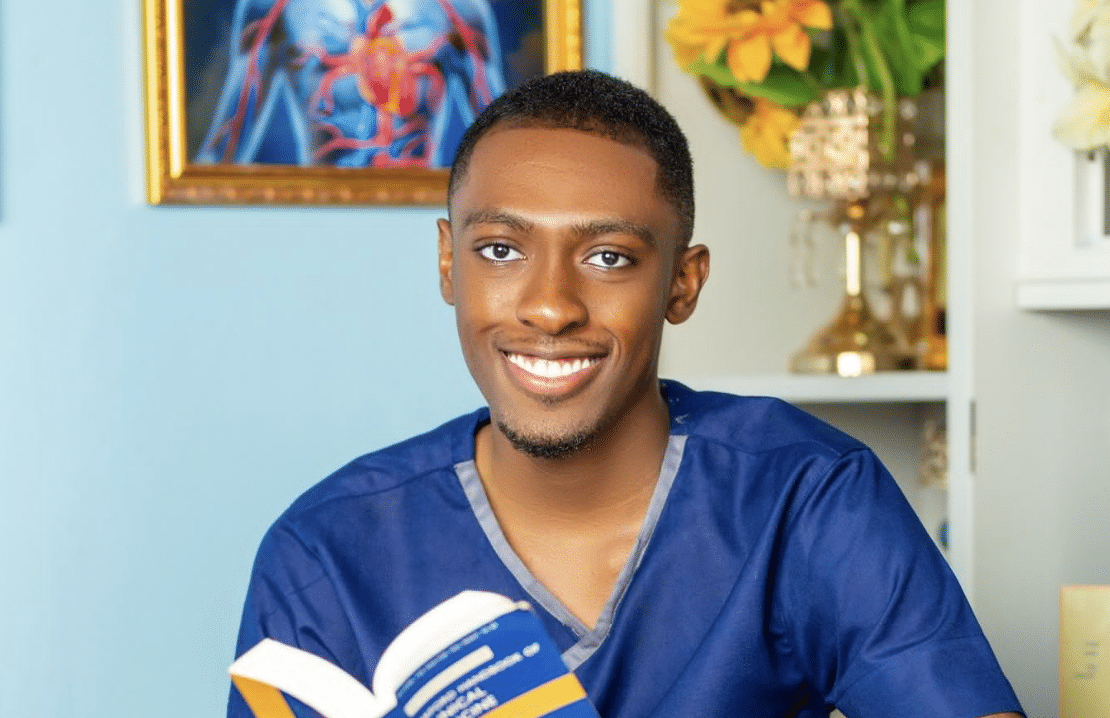 Read more about the article Nathaniel Nii Codjoe: Former NSMQ Participant Tops UCC Medical School with 16 Awards
