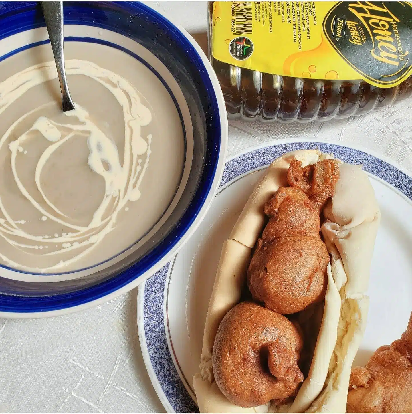 Read more about the article Ghanaian Breakfast: Koko with Koose/Bread